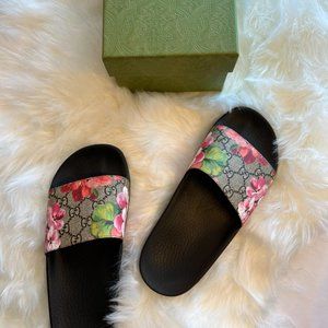 Gucci GG Blooms Supreme Floral Slide Sandal Size 37